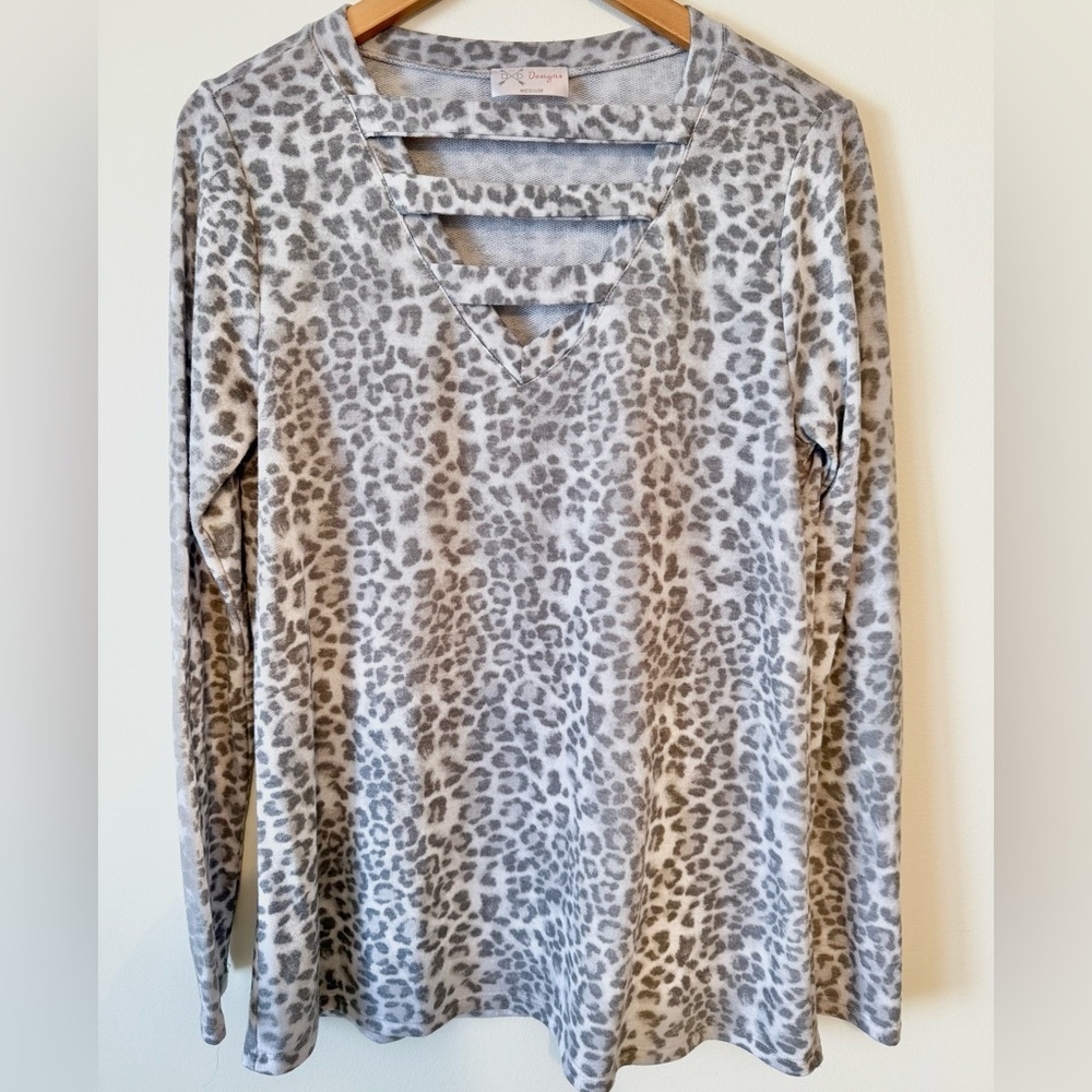 DD DESIGNS Leopard Print Long Sleeve Top